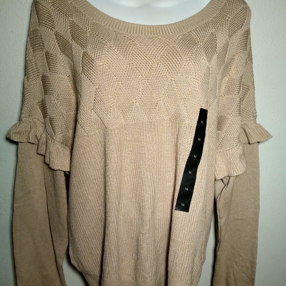 Forever Yarn Sweater - Picture 3 of 3